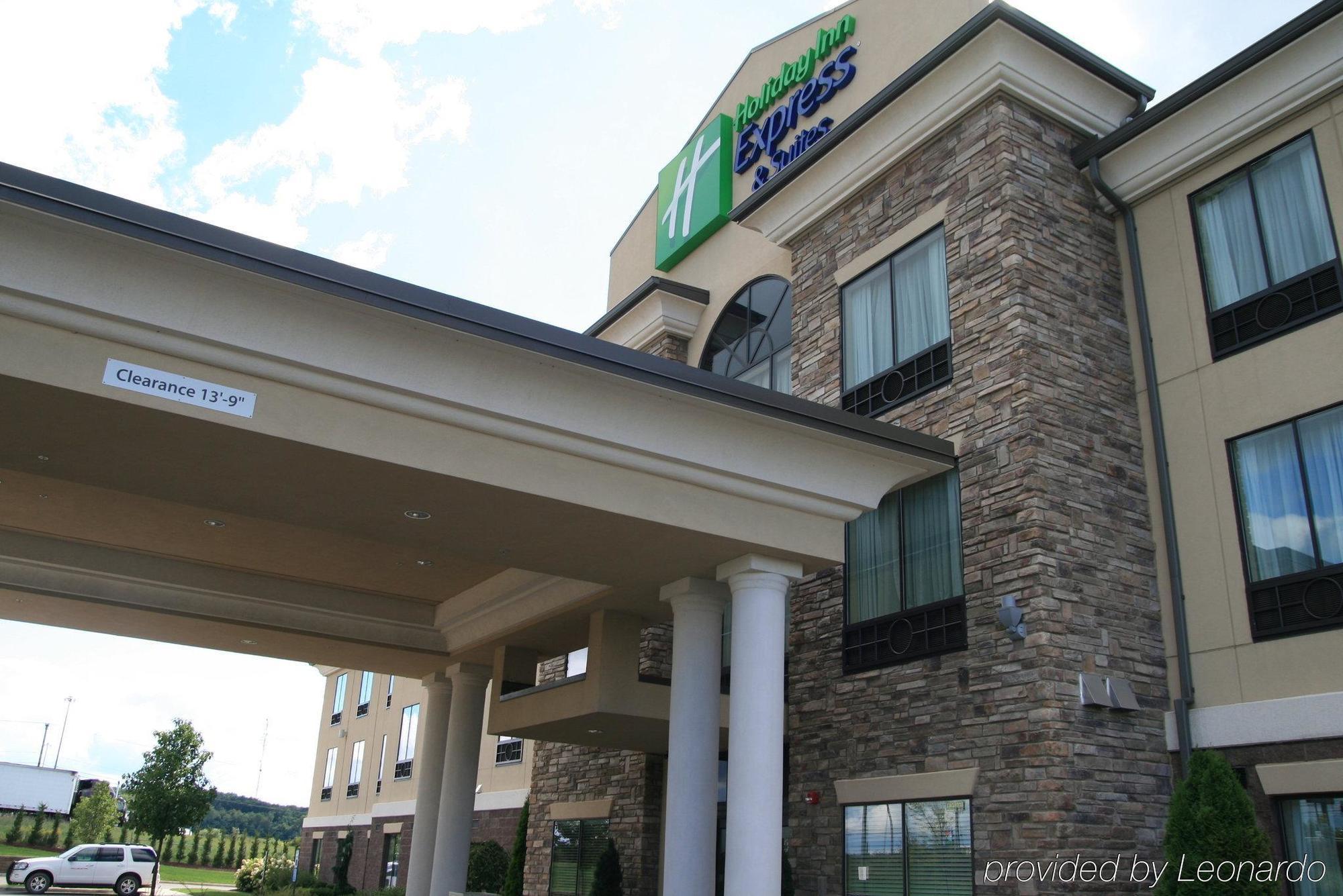 Holiday Inn Express & Suites Youngstown West I 80, An Ihg Hotel Eksteriør bilde