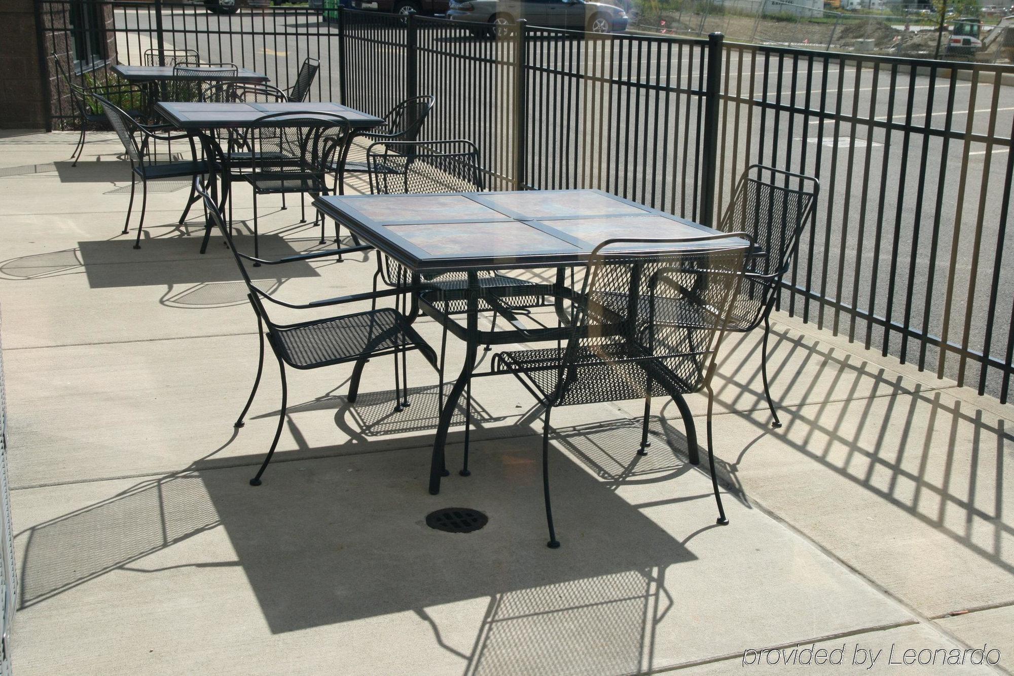 Holiday Inn Express & Suites Youngstown West I 80, An Ihg Hotel Eksteriør bilde