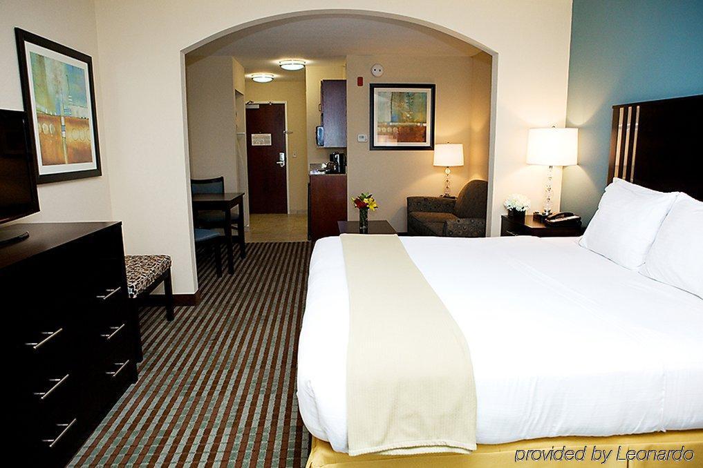 Holiday Inn Express & Suites Youngstown West I 80, An Ihg Hotel Rom bilde