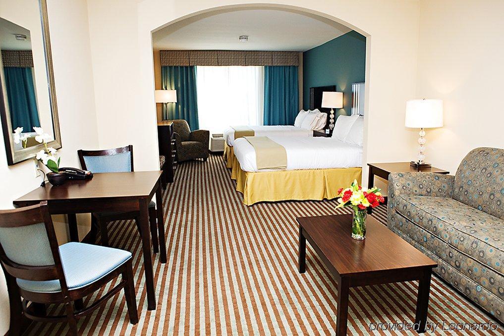 Holiday Inn Express & Suites Youngstown West I 80, An Ihg Hotel Rom bilde