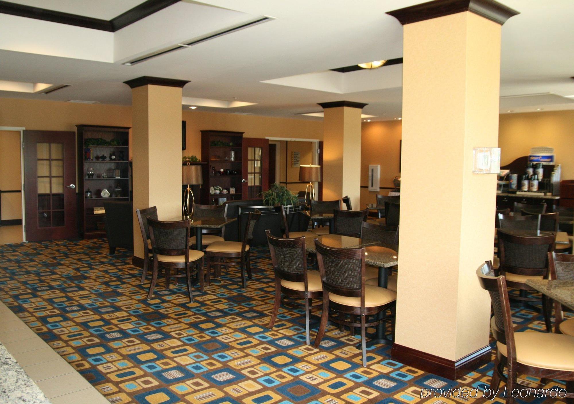 Holiday Inn Express & Suites Youngstown West I 80, An Ihg Hotel Eksteriør bilde