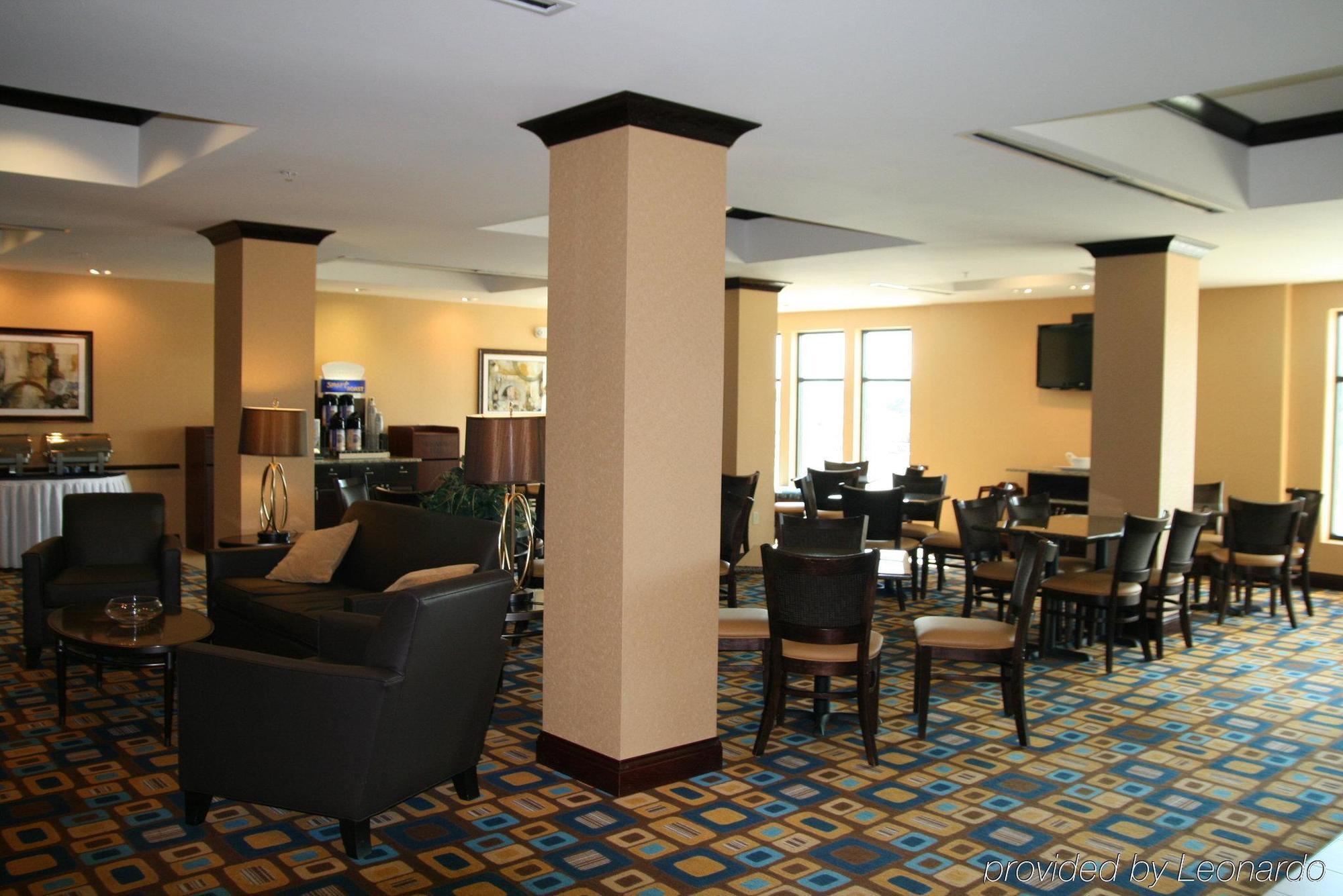 Holiday Inn Express & Suites Youngstown West I 80, An Ihg Hotel Eksteriør bilde